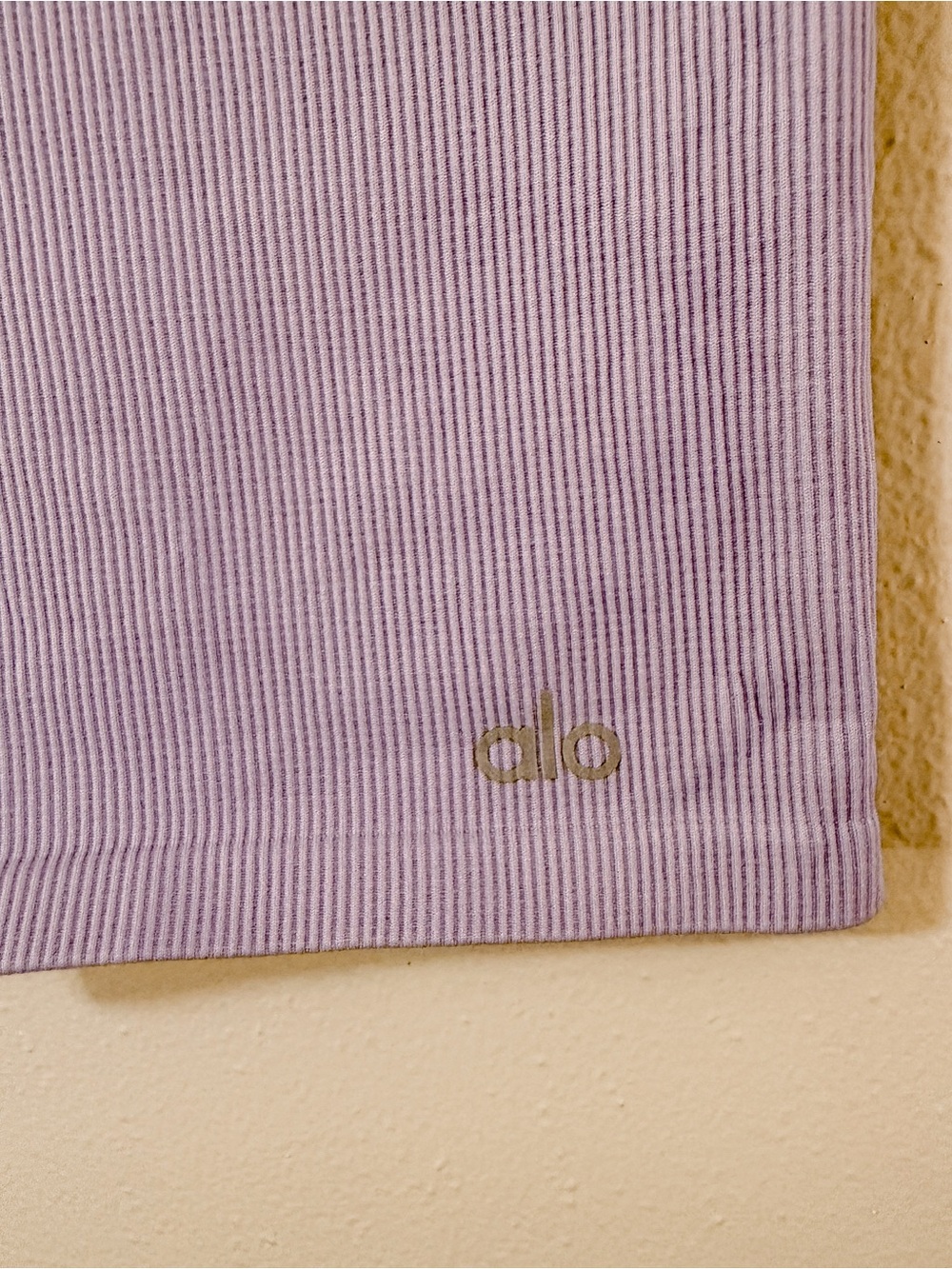 alo yoga | Seamless Ribbed Knit Favorite Short Lavender Purple - Biker Shorts - Picture 4 of 13